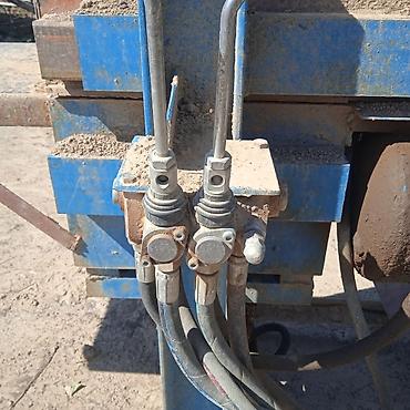 Производство кирпичей: Полуавтомат Тоо-кирпич чыгарган пресс станок сатылат. Саманблок — 9