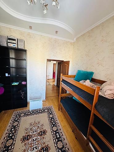 bunk bed: Сдается комната для парня подселение район нижний жал, удобная — 3