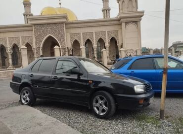 авто жугили: Volkswagen Vento: 1994 г., 1.8 л, Механика, Бензин, Седан