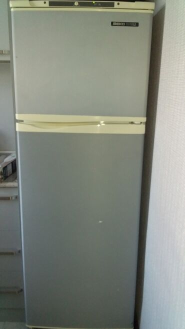 Холодильники: Б/у Холодильник Beko, No frost, цвет - Серый