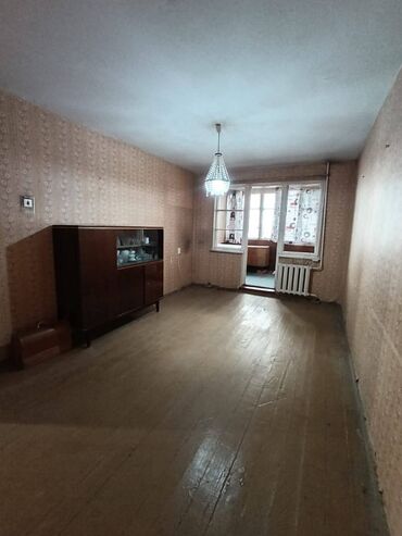 снять квартиру ош на месяц: 2 комнаты, 43 м², 104 серия, 1 этаж, Старый ремонт