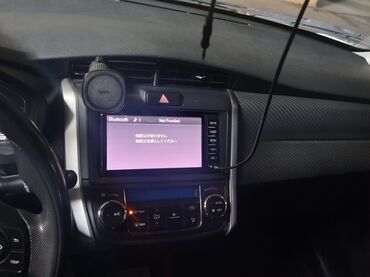 Toyota: Toyota Corolla Fielder Hybrid – ağ rəngli universaldır — 9