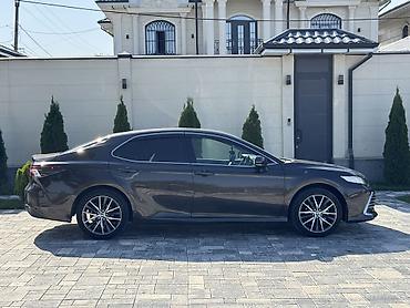 усилитель камри: Toyota Camry: 2021 г., 2.5 л, Автомат, Гибрид, Седан — 4
