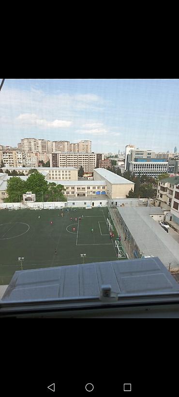 Mənzillər: Bakı, 8-ci mikrorayon, 3 otaqlı, Köhnə tikili, m. Azadlıq Prospekti, 72 kv. m — 4
