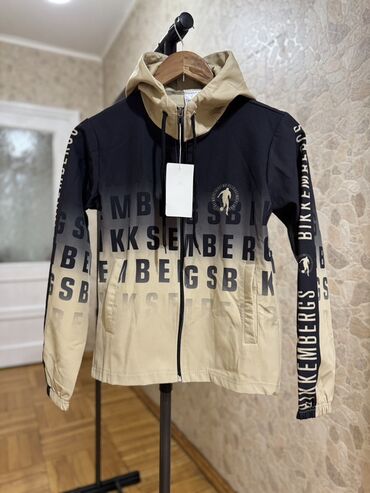 национальные головные уборы: Эркектердин спорттук костюму, Bikkembergs, Жаңы, түсү - Саргыч боз, Өзү алып кетүү, Акылуу жеткирүү