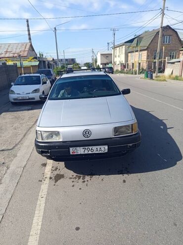 Volkswagen: Volkswagen Passat: 1989 г., 1.8 л, Механика, Бензин, Седан