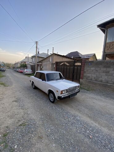 тракторго алмашам: ВАЗ (ЛАДА) 2107: 2005 г., 1.6 л, Механика, Бензин, Седан