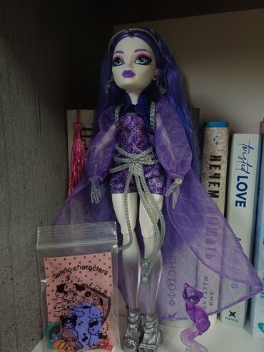 Oyuncaqlar: Продаю куклу Monster High Spectra Vondergeist G3 с аксессуарами без