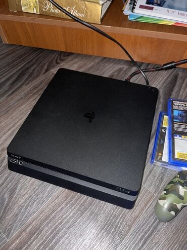пристан: Продаю Sony PlayStation 4 slim, 1 терабайт памятиПо 12.52 пломба