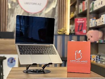 macbook 2017: • Model: Macbook Pro 13 • Prosessor: İ5 • Daxili yaddaş: 256GB SSD • — 2