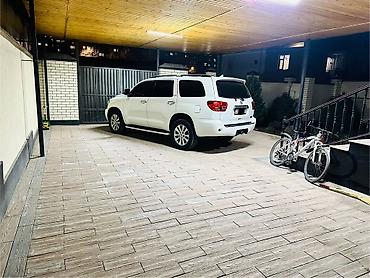 Toyota: Toyota Sequoia: 2012 г., 5.7 л, Автомат, Бензин, Внедорожник — 2