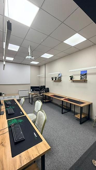 Коммерческая недвижимость: Сдаю Офис целиком: 45 м², В жилом комплексе, С ремонтом, С отдельным санузлом — 8