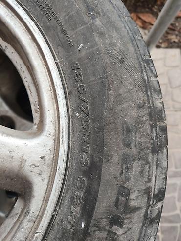 Шины и диски: Комплект из 4 колес Toyota: литые диски + шины 185/70 R14 88H — 4