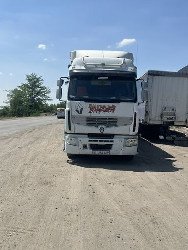 фура рено т: Тягач, Renault, 2010 г., Тентованный