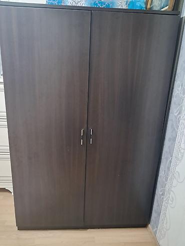 İkiqapılı paltar dolabı