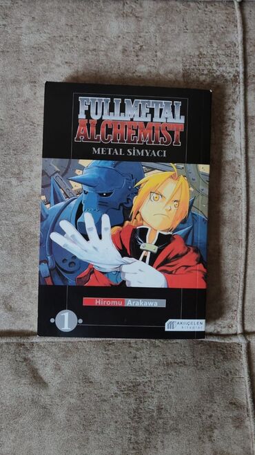 Komikslər, manqa: Vinland saga 5-li set - 40 azn (satıldı) Goblin slayer 4-lü set - 28 — 6