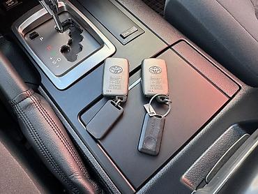 Toyota: Toyota Land Cruiser: 2014 г., 4 л, Автомат, Бензин, Внедорожник — 14