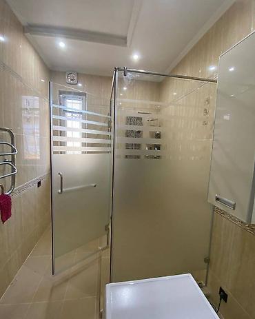 Душевые кабины: Угловая душевая перегородка, для многих именно она является — 10