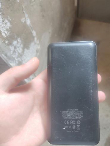 200 manatliq plansetler: 20 min vatlıq powerbank. Az işlənib. Problemi yoxdur. Qiymət sondu — 3