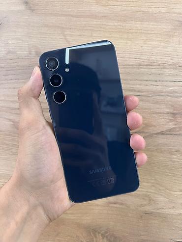 Samsung Galaxy A55 5G (модель SM-A556E/DS) Основные характеристики: -