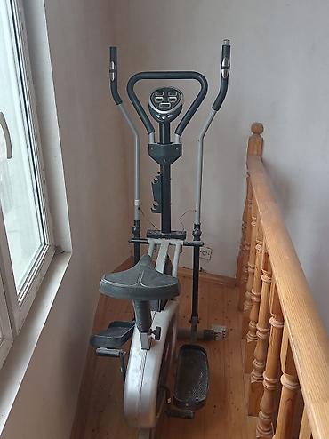 Спорт и хобби: Elliptik velosiped-trenajor - 2-si 1-də dizayn: ellips hərəkətli qol — 1