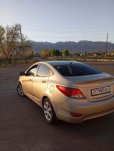 Hyundai: Hyundai Solaris: 2013 г., 1.6 л, Автомат, Бензин, Седан — 3