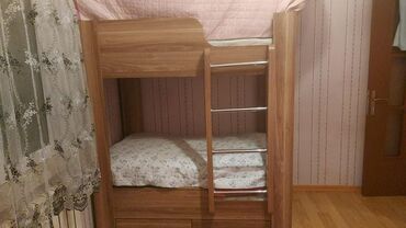 складная кровать трансформер: İki mertebe kravat. 120azn. ölçü 150/90sm. matras var unvan xirdalan