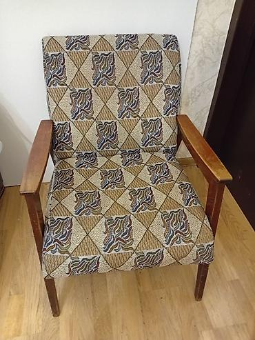 Kreslolar: Kreslo – taxta karkaslı, yumşaq oturacaq və arxalıqla. - Material — 2