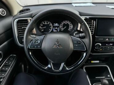 Mitsubishi: Mitsubishi Outlander: 2019 г., 2 л, Автомат, Бензин, Кроссовер — 5