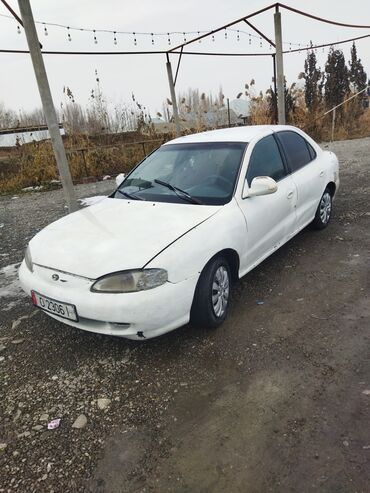 дешёвые автомобиля: Hyundai Avante: 1995 г., 1.5 л, Механика, Бензин, Седан