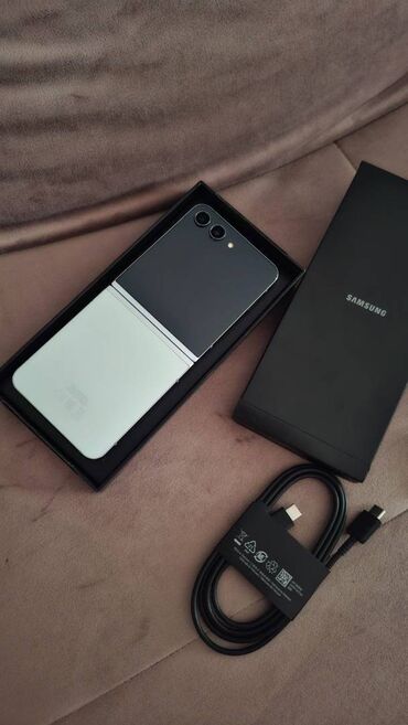 lidl sokovnik na paru: Samsung Galaxy Z Flip 5, 256 GB, Fingerprint, Wireless charger, Dual SIM cards