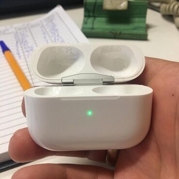 купить один наушник airpods 1: AIRPODS PRO GEN1 Кейс (оригинал) Без наушников!!! . 2500 сом правый