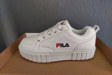 Women's Sneakers and athletic shoes: Original patike Najk patike (slike 1-6) velicina 44 Cena 4500 din — 17