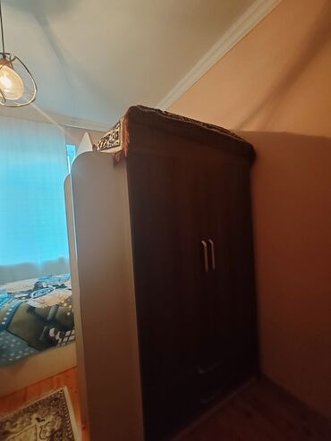 embawood genc mebelleri: Oğlan və qız üçün, İşlənmiş, 2 təknəfərlik çarpayı, Yazı masası, Dolab