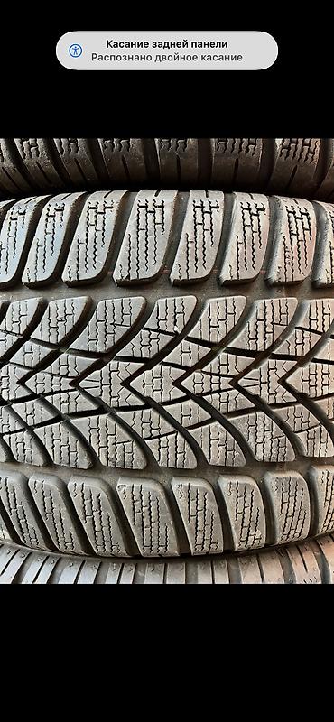 Шины: Шины 235 / 45 / R 17, Зима, Б/у, Комплект, Германия, Dunlop — 2