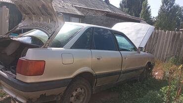 купить мерс с: Audi 80: 1989 г., 1.8 л, Механика, Бензин, Седан