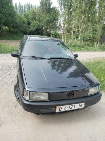 mazda 626 автомобиль: Volkswagen Passat: 1991 г., 1.8 л, Механика, Бензин, Универсал
