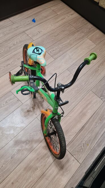 Велосипеды: Продаю велосипед детский, размер колёс 16.Колёса здутые, цепь нужно