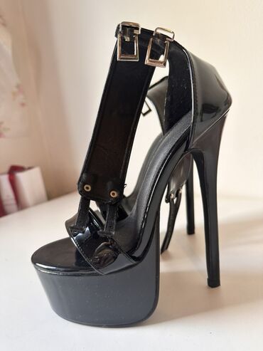 kaputi sa kapuljacom: Sandals, 36