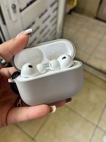 Qulaqlıq Apple AirPods Pro 3 Yenidir, Qutusu, bütün razmerdə rezinləri lalafo.az -da Qulaqlıq Apple AirPods Pro 3 Yenidir, Qutusu, bütün razmerdə rezinləri