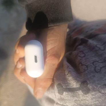 Masaüstü kompüterlər və komponentlər: Bluetooth simsiz qulaqcıqlar + şarj qabı - Klassik ağ dizayn — 1