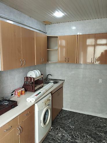 qubada satilan evler: Kirayə verilir: 2 otaqlı mənzil (mətbəx, yataq otağı, sanitar qovşağı) — 4