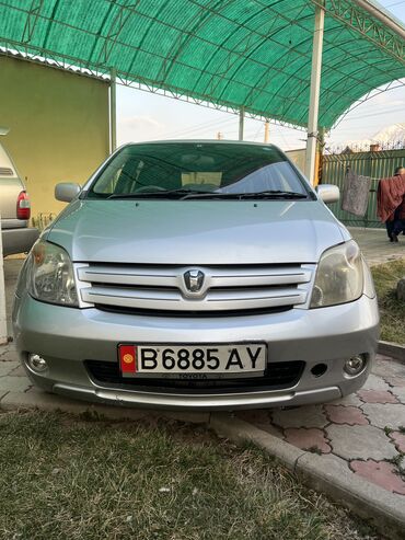 Toyota: Toyota ist: 2003 г., 1.3 л, Автомат, Бензин, Хэтчбэк