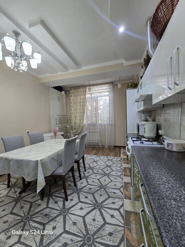 продаю квартиру 10 микрорайон: 3 комнаты, 99 м², Элитка, 1 этаж, Косметический ремонт