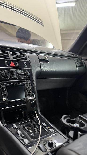 старый кондиционер: Mercedes-Benz E-Class: 2000 г., 3.7 л, Автомат, Бензин, Седан — 4