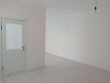 Продажа коттеджей и домов: Продаётся одноэтажный дом с просторным двором. Характеристики: - — 37