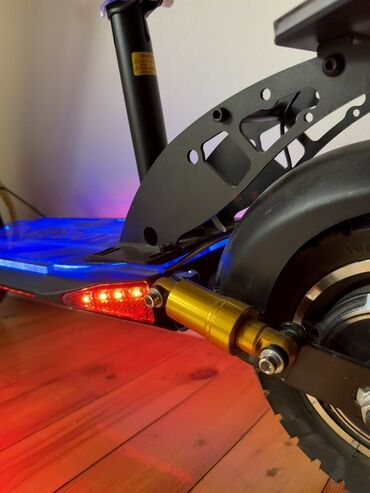 Elektrikli samokatlar: Elektrik samokat 10", 351 - 500 Vt, > 45 km/s — 8