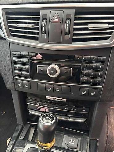 baterijski: RADIO ZA MERCEDES BENZ E KLASA, E 200, E 220 . | Radio za Mercedes — 2