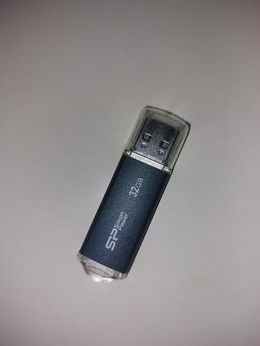 Kompüter aksesuarları: Silicon Power (SP) USB fleş yaddaş – 32 GB - Tutum: 32 GB – sənədlər — 1