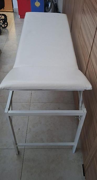 Salon, tibbi mebel: Masaj və müayinə masaśı - Rəng: ağ - Üst hissə: yumşaq süni dəri ilə — 1